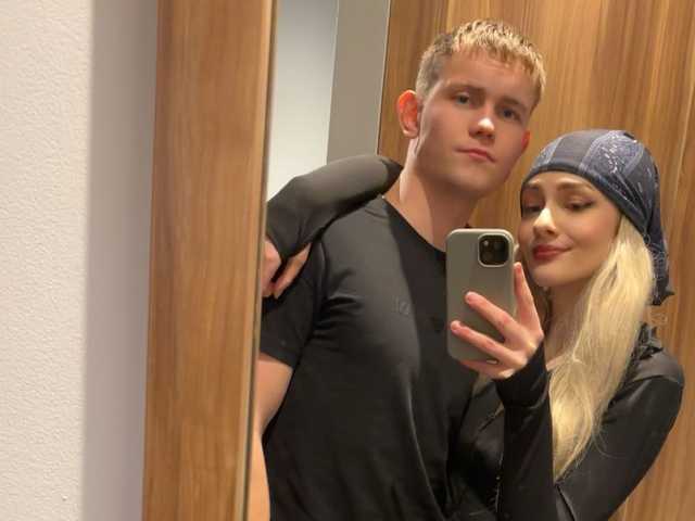 A profil fényképe HighAndCouple1