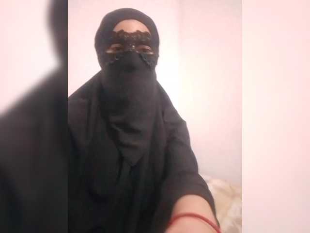 Sugárzási képernyőképek Hijabi-Girl