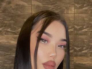 Erotikus videocsevegés hinayya