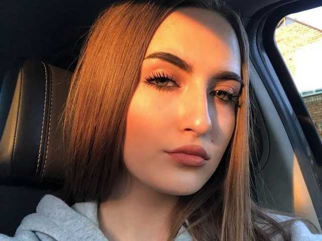 A profil fényképe honeybembi