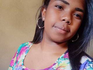 Erotikus videocsevegés Honeyhoney3