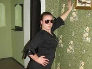 Erotikus videocsevegés honeykissx