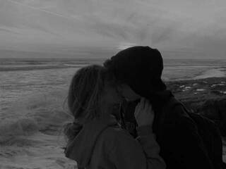 Erotikus videocsevegés PartyShow