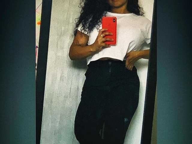 A profil fényképe Horny-Connie