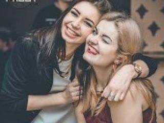 Erotikus videocsevegés hotbitches