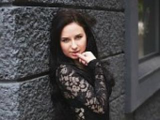 Erotikus videocsevegés hotlaura