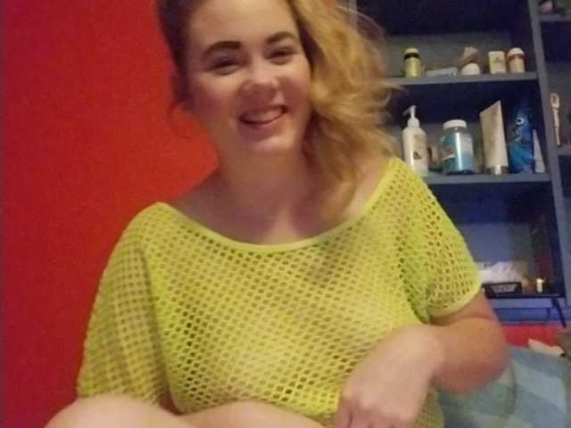 Sugárzási képernyőképek Hotmomma2b