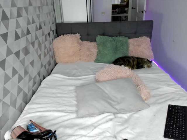 Sugárzási képernyőképek HotSaraJordan