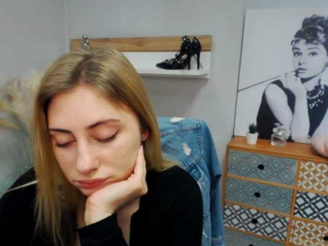 Sugárzási képernyőképek hottieLAURA