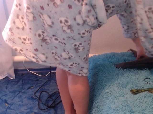 Fényképek HottyAssGirl Stand up35 see u cam 38 boobs 40 ass 55 pussy 75 play pussy 200 cum show 280 squirt 400 play with toy 500 take off mask 100