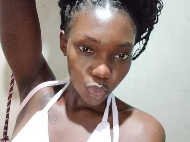 A profil fényképe HotVibeQueen