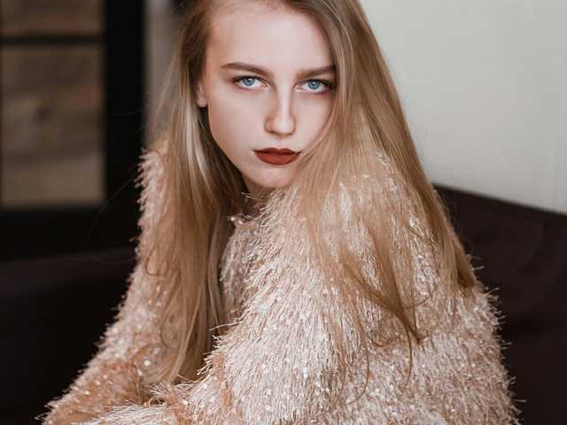 A profil fényképe HotWillow