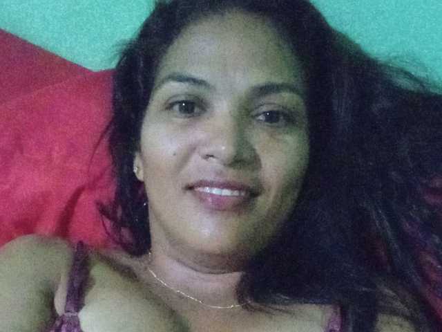 A profil fényképe Htinha