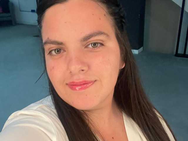 A profil fényképe HugeTittiess
