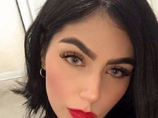 Erotikus videocsevegés IAMLAUREN