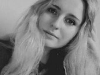 Erotikus videocsevegés iamlouise