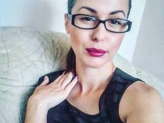 Erotikus videocsevegés IamTaboo