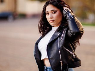 Erotikus videocsevegés Iasima