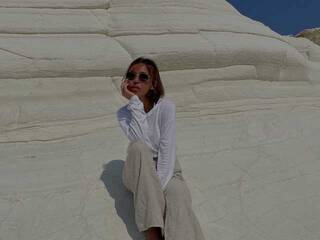 Erotikus videocsevegés Iloveurcandys