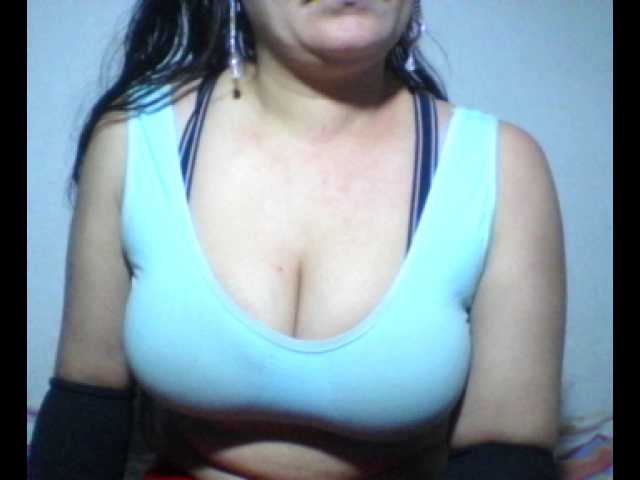 Fényképek indiagirl50 Hi guys request private show join my private show #indian #striptease #private