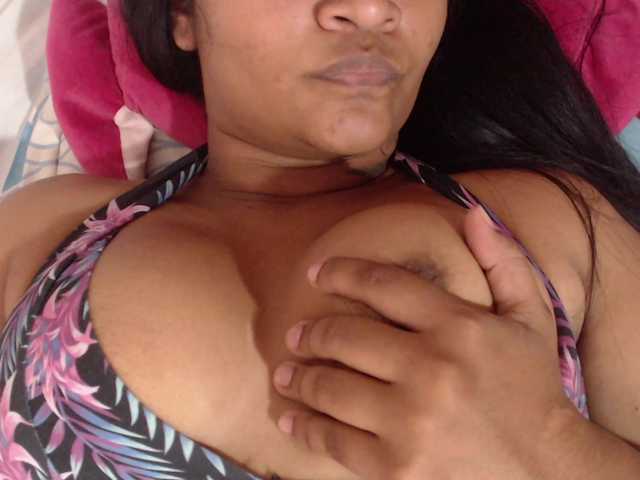 Fényképek indian-slutty I got a thirsty pussy and I need a huge cum inside me to fill her up! CONTROL LOVENSE TOY FOR 5 MINS just 180 tks