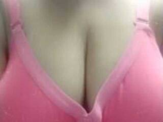 Erotikus videocsevegés IndianEsha