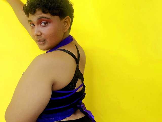 A profil fényképe IndianFoxyXXX