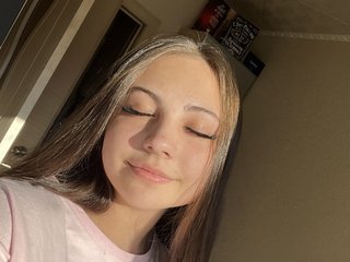 Erotikus videocsevegés IonaShay