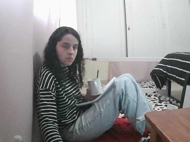 Hi from the floor! Chill with me and study