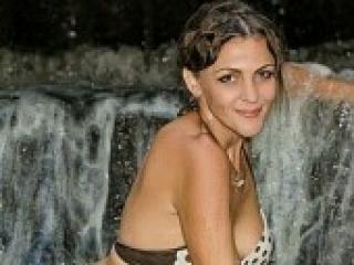 Erotikus videocsevegés irisha2