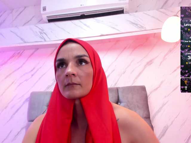 Fényképek IrisKarimm Hi lovers. My current Goal IS Cum and Squirt - We need just @total for this great show, now we are in @sofar and just left @remain to start the show. Please feel free to make me vibe with my Lovense Lush or Use my bots to make me cum❤