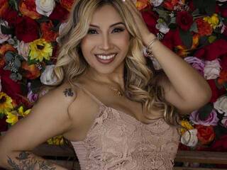 Erotikus videocsevegés is-amelia