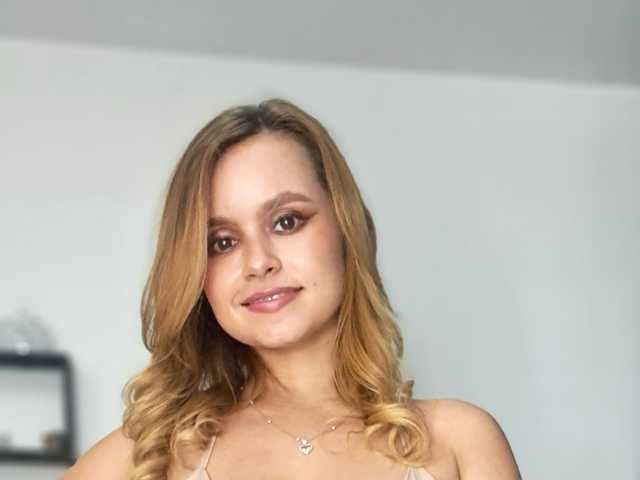 A profil fényképe isabella-77