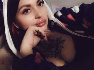 Erotikus videocsevegés IsabellaLewis