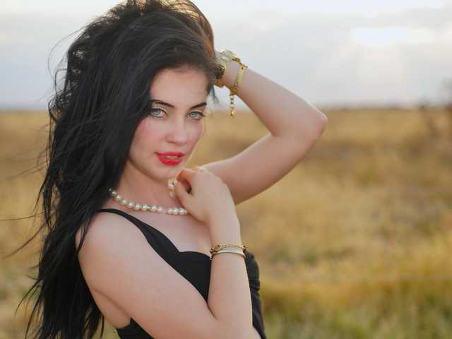 A profil fényképe IsisQueenXXX