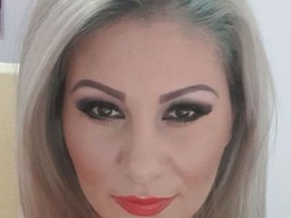 Erotikus videocsevegés Iuliaxxxtasyy