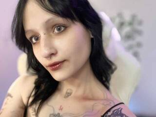 Erotikus videocsevegés EsterErdmond