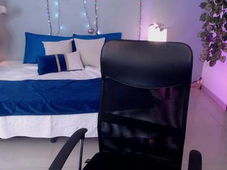 Erotikus videocsevegés JasmineCampbell