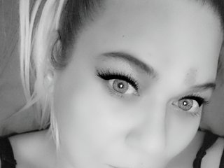 Erotikus videocsevegés Jennie89