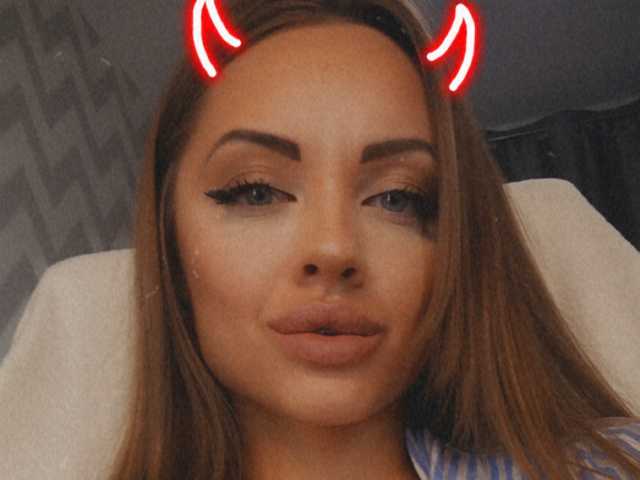 A profil fényképe _JenniferBomb