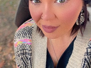 Erotikus videocsevegés Jennintheview