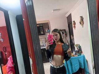 Erotikus videocsevegés Jess-xp