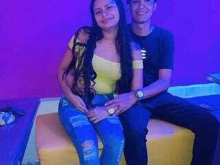 Erotikus videocsevegés Johnandsamantha