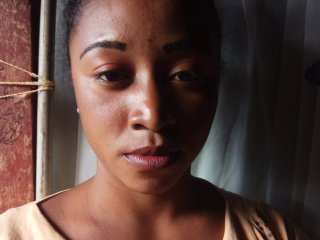 A profil fényképe jolieseins