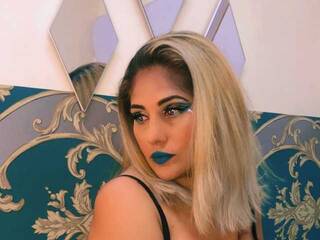 Erotikus videocsevegés JoyGrannt