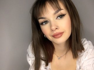 Erotikus videocsevegés juicyVicky