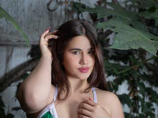 Erotikus videocsevegés JULIETHASANTOSJB