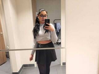 Erotikus videocsevegés JulietShy