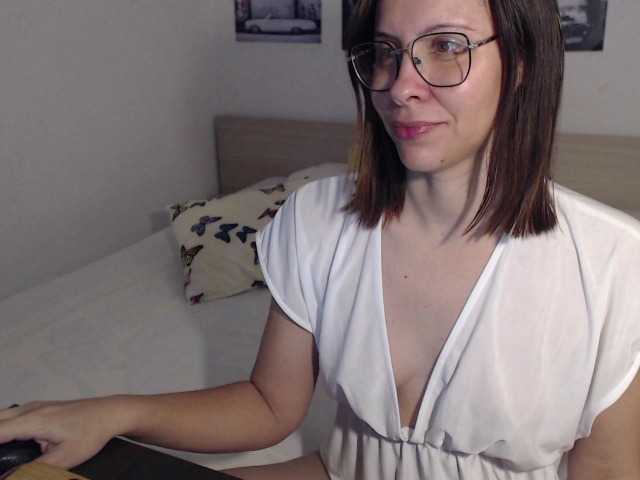 Fényképek JustMeXY7 LOVENSE ON, tits -100 toks, pussy -150 toks, naked and play -400 toks. Join me! :*