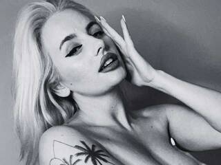 Erotikus videocsevegés Kaleicarter